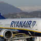 Nizkocenovni letalski prevoznik Ryanair pod drobnogledom preiskovalcev zaradi doplačila za nekaj, kar bi moralo biti samoumevno