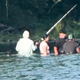Zadnja fotografija peterice, ki je brezskrbno lovila ribe: le nekaj trenutkov pozneje se je zgodila nepredstavljiva tragedija