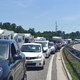 Dolge kolone, hude zamude in nesreče, kmalu pa stopa v veljavo še stroga prepoved