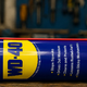 Skoraj vsak ga ima doma, redki pa vedo, zakaj je WD-40 sploh nastal: njegova prvotna namembnost vas bo presenetila, pomen imena pa je tak