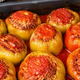Polnjene paprike brez riža? Stari hercegovski recept skriva sestavino, ki smo jo nekoč skrbno porabili (in splača se jih narediti na ta način)