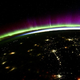 Astronavtka 411 kilometrov nad Zemljo posnela skrivnostno fotografijo: NASA zdaj razkrila, kaj se je v resnici zgodilo