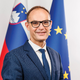 V središču / Visoko izobraženi kader