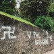 Teden / Svastike v Črnomlju