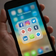 Po Meti pod pritiskom tudi TikTok in Snapchat