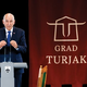 V središču / Interpretacija prihodnosti