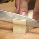Nož, ki nam po vzoru elektronskih zobnih ščetk olajša kuhanje
