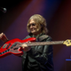 Rock legenda končuje kariero, čaka na operacijo srca