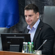 Stevanoviću v resni.čnostnem šovu Iščemo poslanca zmanjkuje tekmovalcev