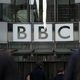 Britanska vlada obljubila odpravo obvezne naročnine na BBC, kdaj bo odpravljen RTV prispevek?