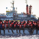 Italija zavrača zahteve Nemčije, naj dovoli pristajanje treh ladij z migranti: “Smo popolnoma suverena država!”