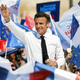 Janša čestital ponovno izvoljenemu predsedniku Francije Macronu