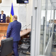 V prvem sojenju za vojne zločine ruski vojak obsojen na dosmrtno ječo