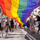 Novinarski eksperiment na Švedskem pokazal, da člani gejevskega gibanja pošiljajo seksualna sporočila mladoletnim osebam