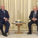 [Video] Putinu med srečanjem z Lukašenkom ponagajale tresoče noge