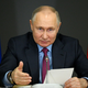 Kremelj vodi obsežno dezinformacijsko kampanjo proti Ukrajini