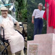 VIDEO: Zadnja želja umirajoče 99-letnice uresničena: odkrili roza penis za nagrobni spomenik