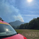Požar v okolici Debnega vrha pod nadzorom, gasijo še posamezna žarišča