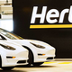 Hertz se vrača k bencinskim avtomobilom