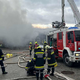 Divjanje plamenov v avtobusni garaži v avstrijskem Zwettlu