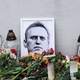 Za Navalnega našli pokopališče, a se zdaj ne najde junak, ki bi ga tja odpeljal