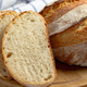 Nepričakovan zmagovalec: Triki, ki bodo suh kruh spet naredili nebeško slastnega!