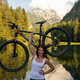 Slovenka, ki je s kolesom obiskala vsa naša jezera: Ob jezerih odkrivam sebe