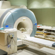 Nanodelci strupenih kovin, ki se uporabljajo pri MRI, prodrejo v človeško tkivo in povzročijo smrt