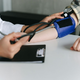 Medicina je bila (spet) v zmoti: tokrat glede krvnega tlaka
