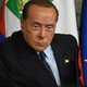 Berlusconija po okužbi s koronavirusom prepeljali v bolnišnico; okuženi tudi njegova partnerka in dva njegova otroka