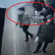 [Video psihopatskega dejanja] Moški v Bruslju žensko potisnil pred vlak podzemne železnice, za las je ušla smrti!