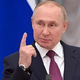 Putin naj bi zaradi neuspehov razrešil več visokih vojaških poveljnikov