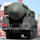 Ican: Izid vojne v Ukrajini bo vplival na ravnanje držav z jedrskim orožjem, kritike deležen tudi Putin