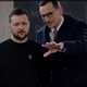 Morawiecki Zelenskega pozval, naj nikoli več ne žali Poljakov