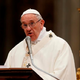 Papež Frančišek pozval k prepovedi nadomestnega materinstva po vsem svetu