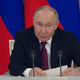 Putin podpisal zakon, ki Rusiji omogoča napotitev oboroženih sil v druge države za zaščito ruskih državljanov, ki so bili pridržani
