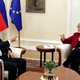 (ZZB NOB in TIGR nezaželena?) Že počilo med Pirc Musarjevo in Janšo: predsednica premierja poziva k spremembi odločitve glede zastavonoš in praporščakov na državni proslavi