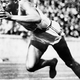 Zgodilo se je pred 90 leti (3. avgust 1936): Jesse Owens na olimpijskih igrah v Berlinu osvoji svojo prvo zlato medaljo