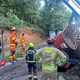 Smrtna nesreča: Voznik je ostal ukleščen pod traktorjem