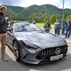 Na štiri oči s slovenskim oblikovalcem, ki riše Mercedese