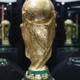 Pokal s prestižnim kovčkom in Trumpom