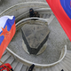 Razpeti na križu postebrenja in politične polarizacije