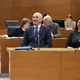 Janša poslancem: Tiščati glavo v pesek bi bila velika zabloda