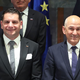 Če Janša ne ustavi okužbe z Resnico, bo on naslednji na vrsti
