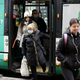 Dve tretjini Slovencev bi javni prevoz uporabljali pogosteje, če bi bile povezave boljše