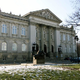 Poljska vlada razrešila direktorico vodilnega muzeja sodobne umetnosti, kulturniki na nogah