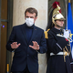 Macron: Moja strategija je razjeziti necepeljene; britanske agencije pozivajo h koncu testiranja