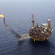 Libija: Zaradi poškodovanega naftovoda v puščavo dnevno steče več kot 22.000 sodčkov nafte