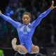 Simone Biles že šestič svetovna prvakinja v mnogoboju