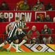 Newcastle z imenitno predstavo na Old Traffordu še poglobil krizo rdečih vragov